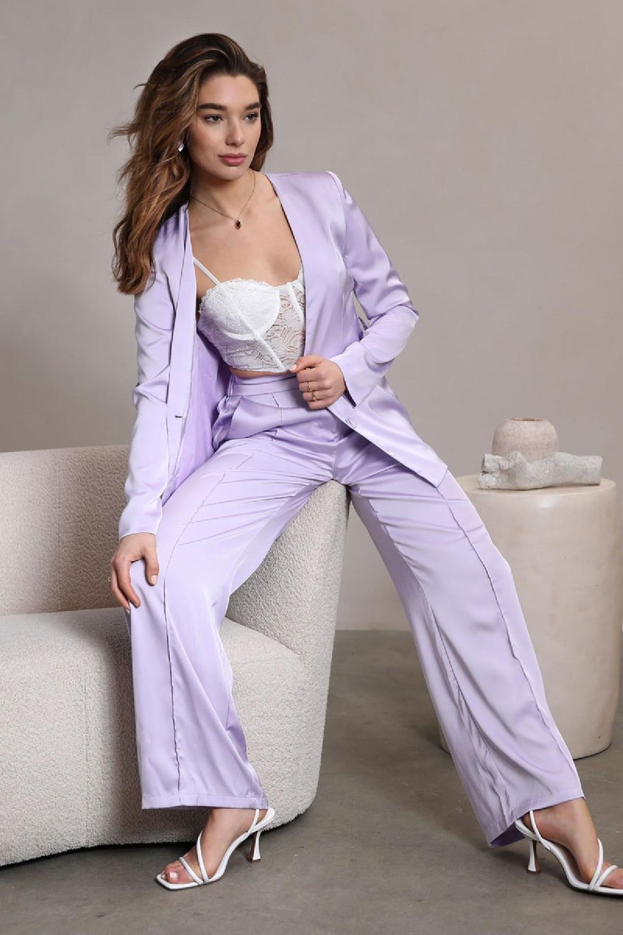 Blazer aus glänzendem Stoff mit Schleife Lila M Bild4